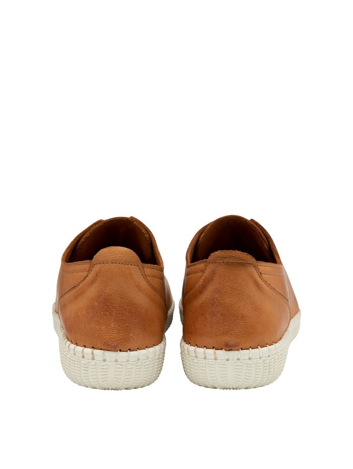Lotus Juliana Shoes in Tan